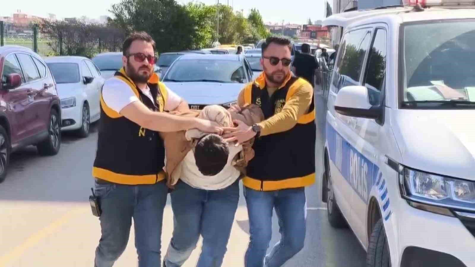 Karnavaldaki rezalete 1 tutuklama, 3 ev hapsi