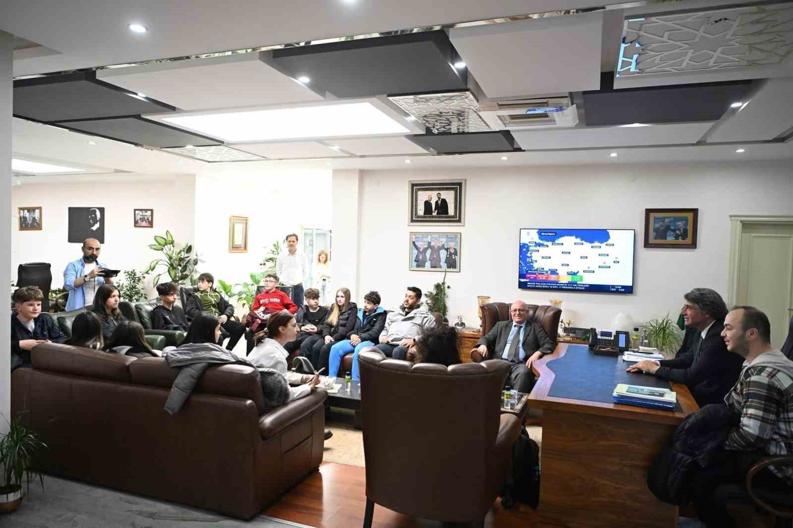 Romanyalı öğrenciler Kartepe’de