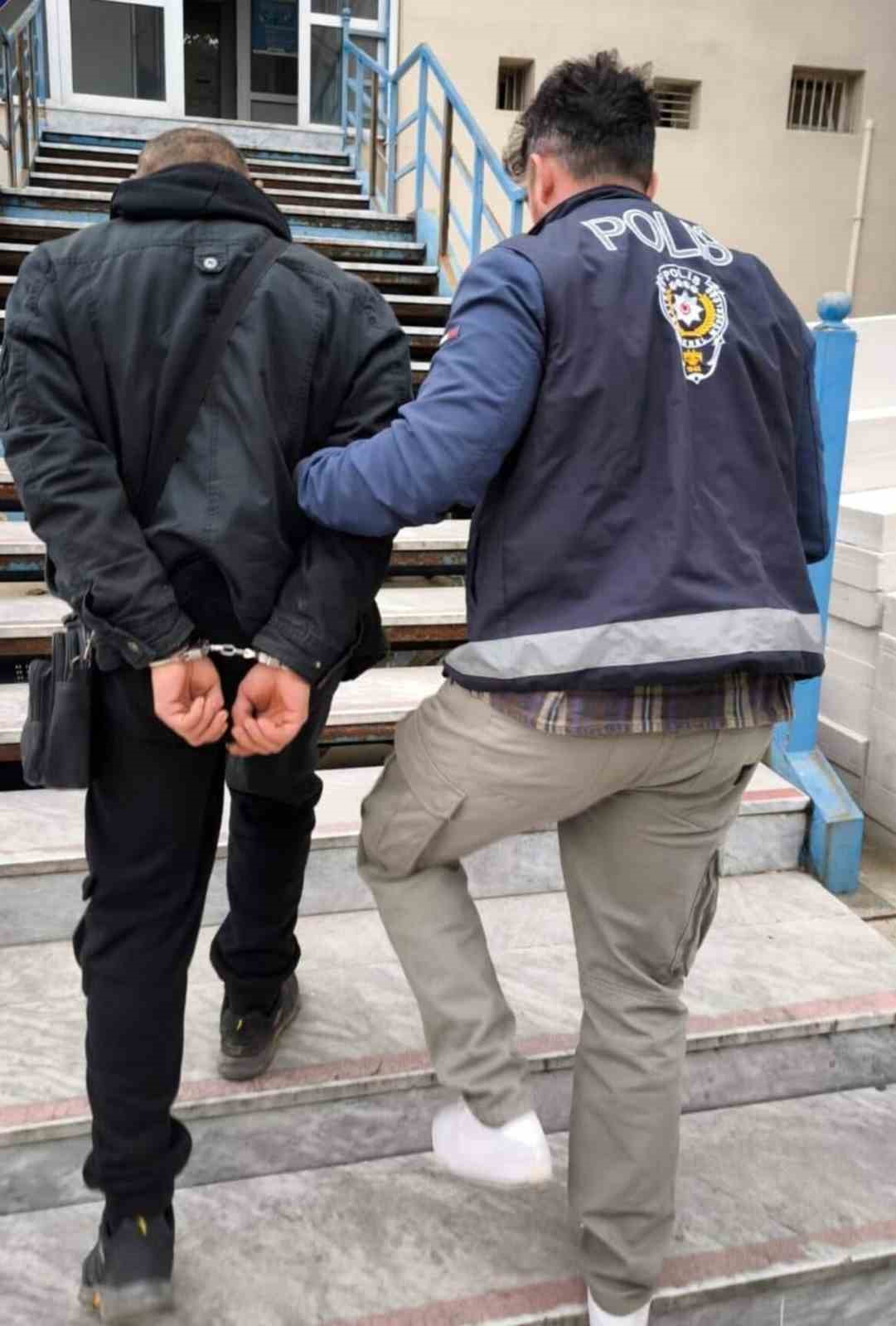 Kesinleşmiş hapis cezası bulunan 6 şahıs yakalandı