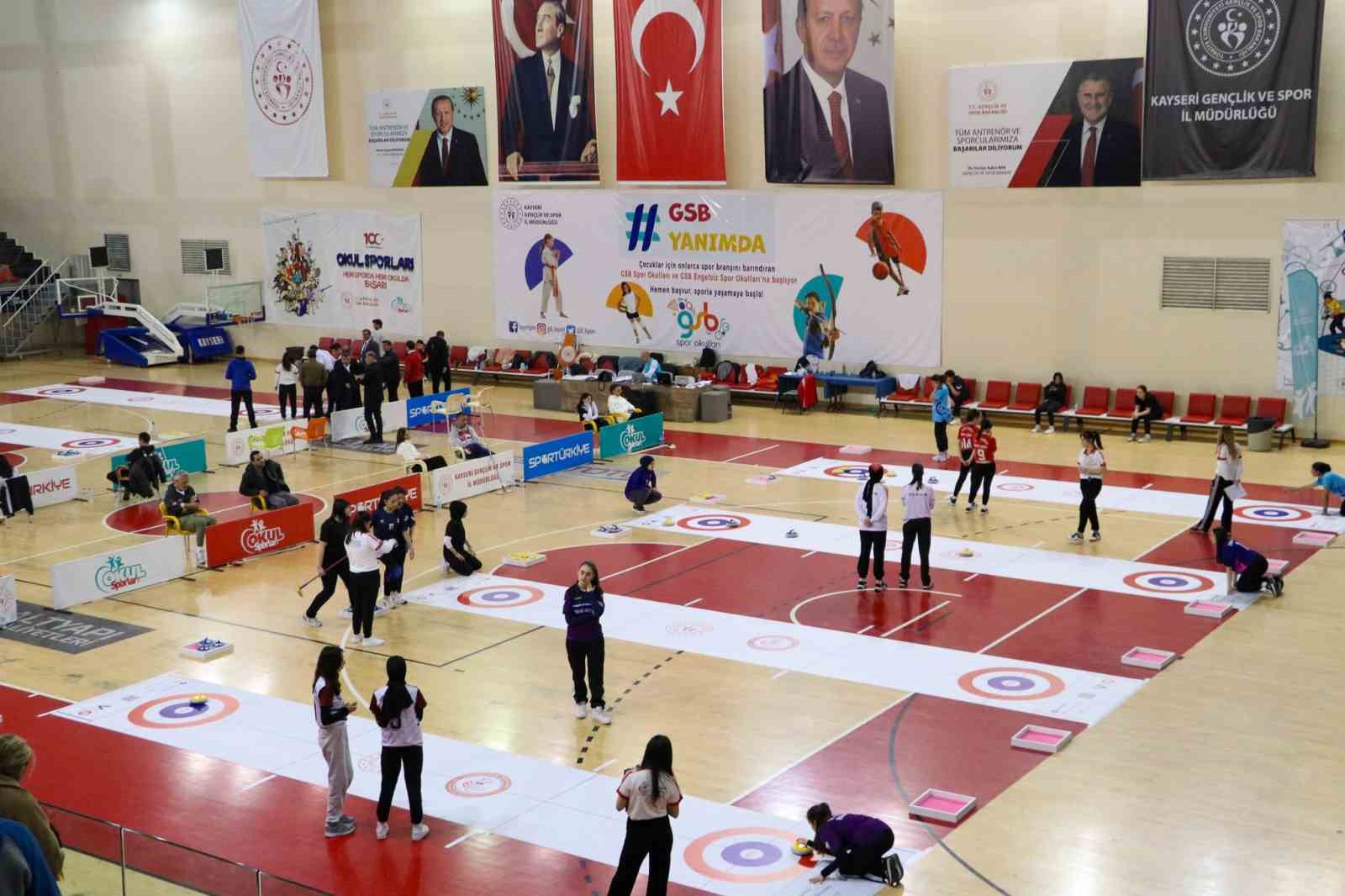 Floor Curling Gençler Grup maçları Kayseri’de başladı
