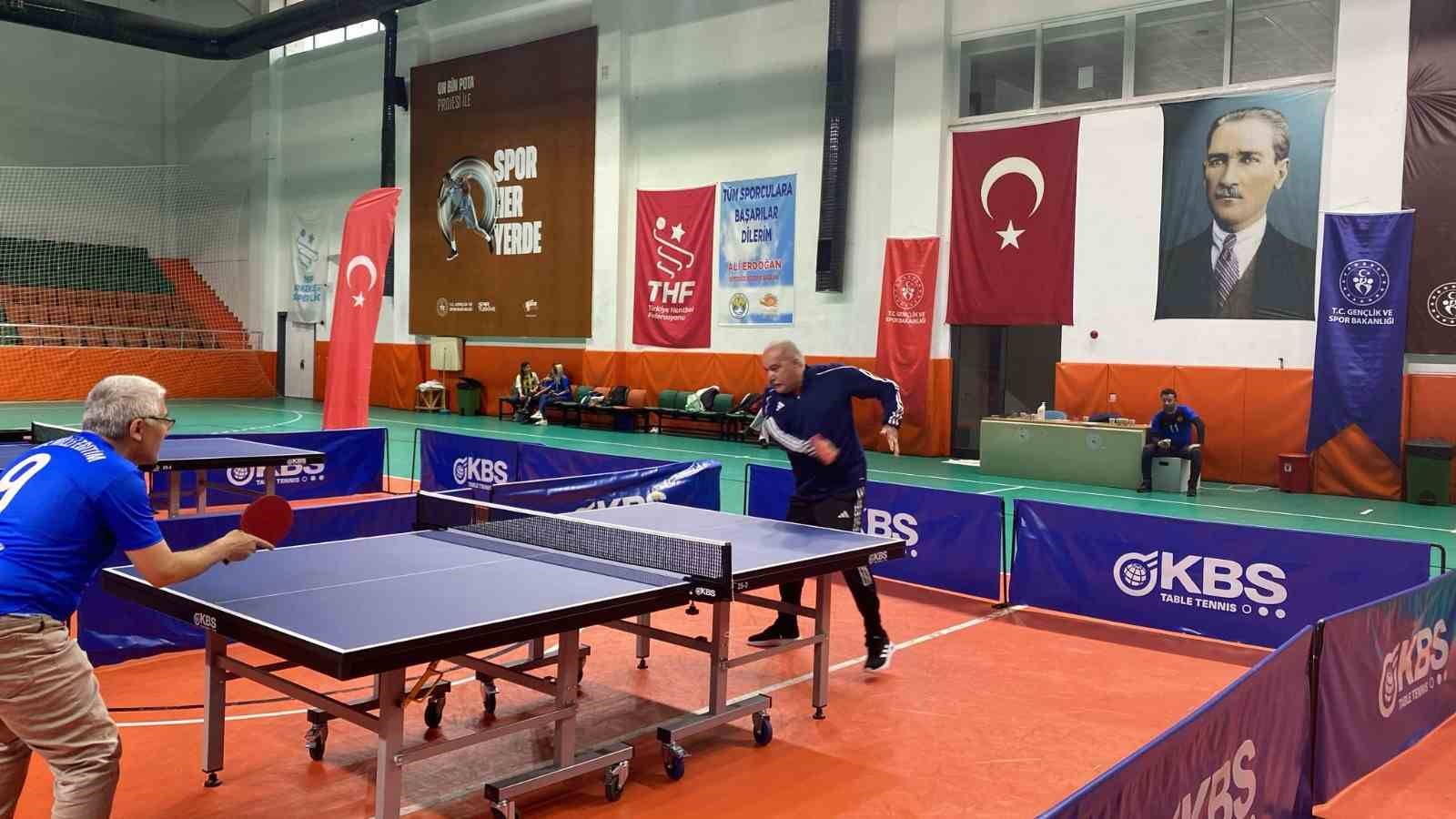 Köyceğiz’de okul yöneticileri sporda buluştu