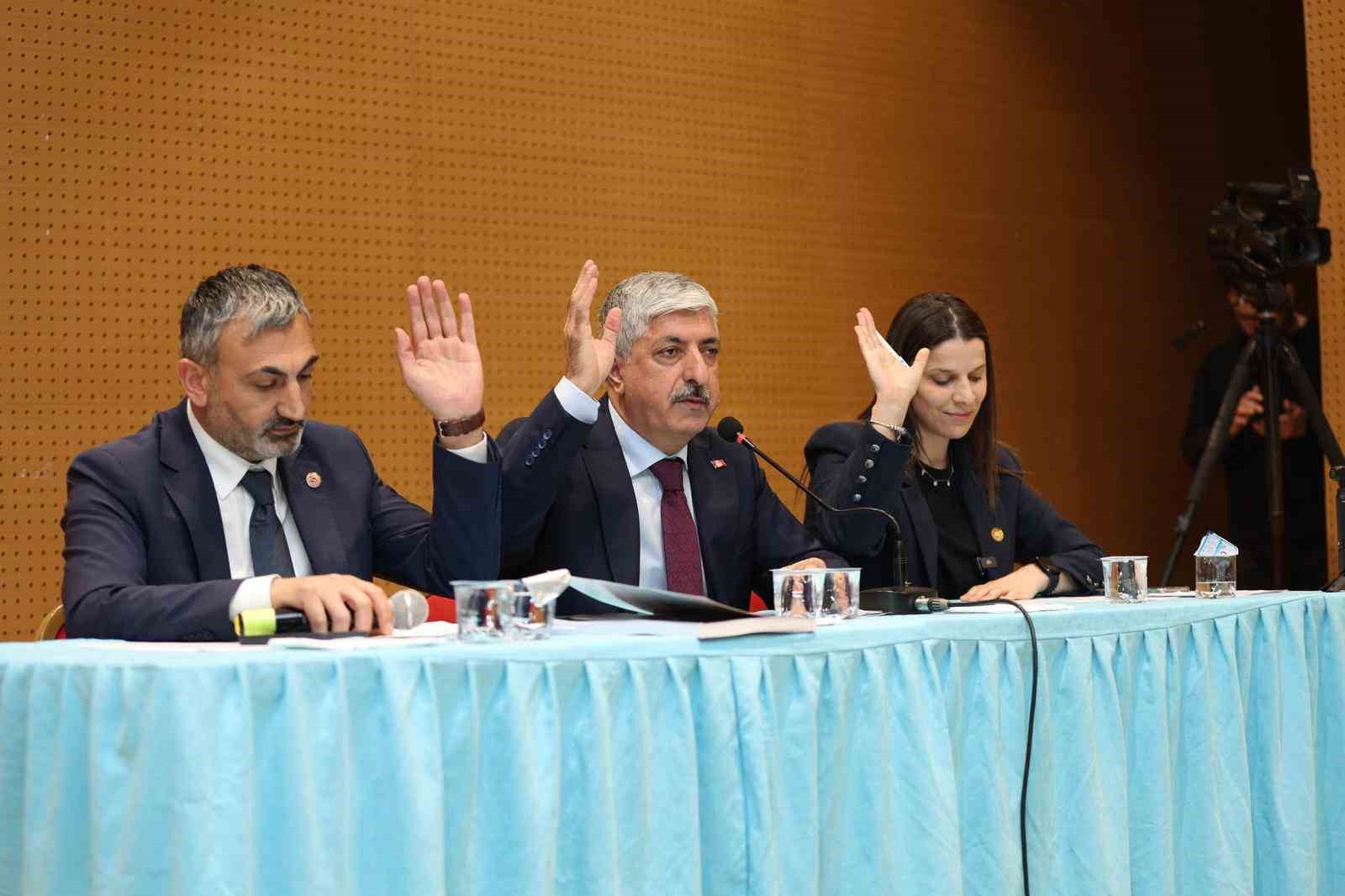 Başkan Ömeroğlu’ndan Özgür Özel’e sert tepki
