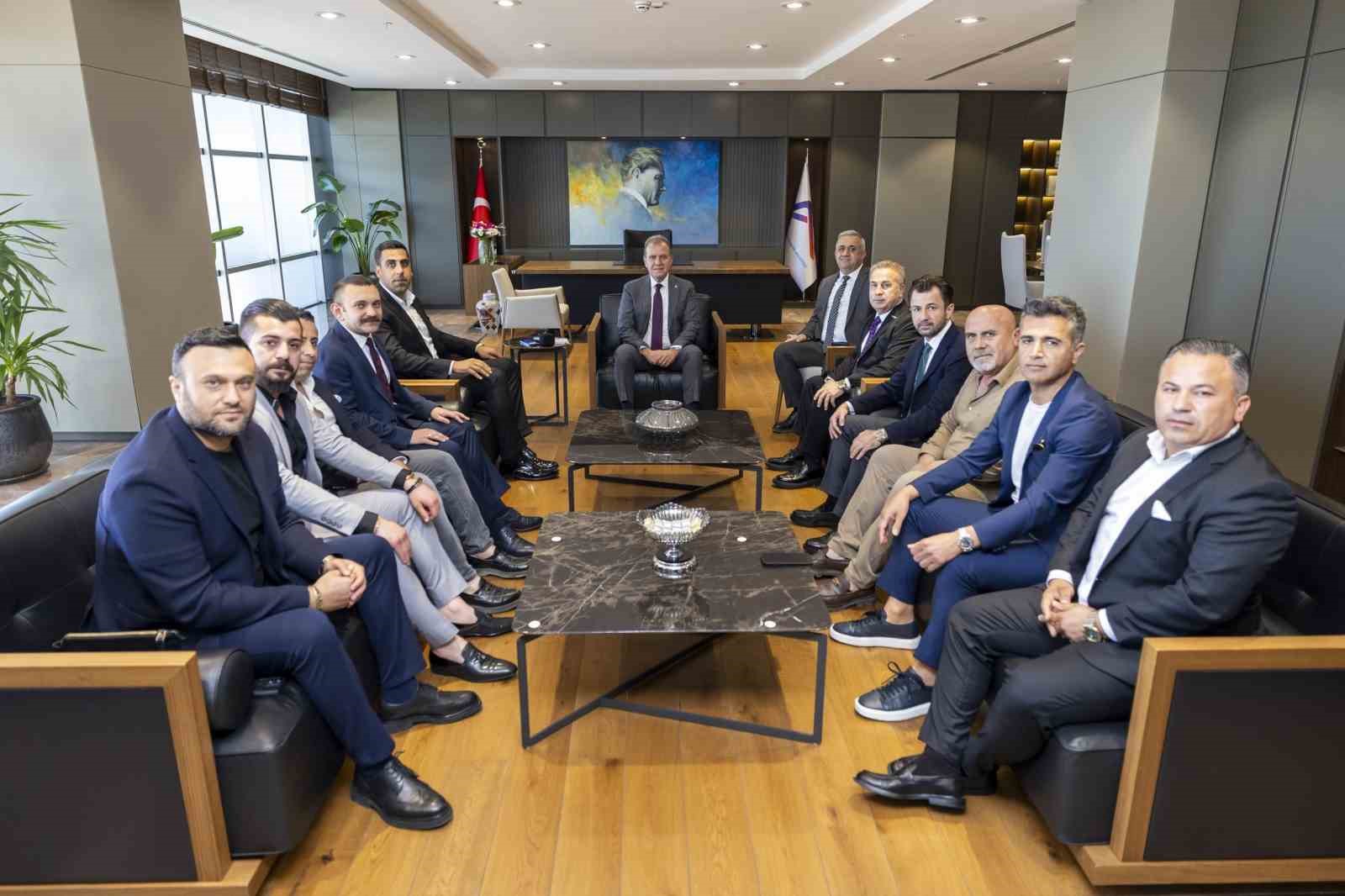 Başkan Seçer: "Amacımız ligde kalmak değil, şampiyonluk olmalı"