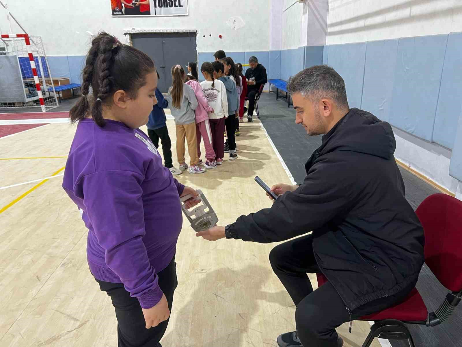 Altunhisar&rsquo;da sportif yetenek taraması yapıldı
