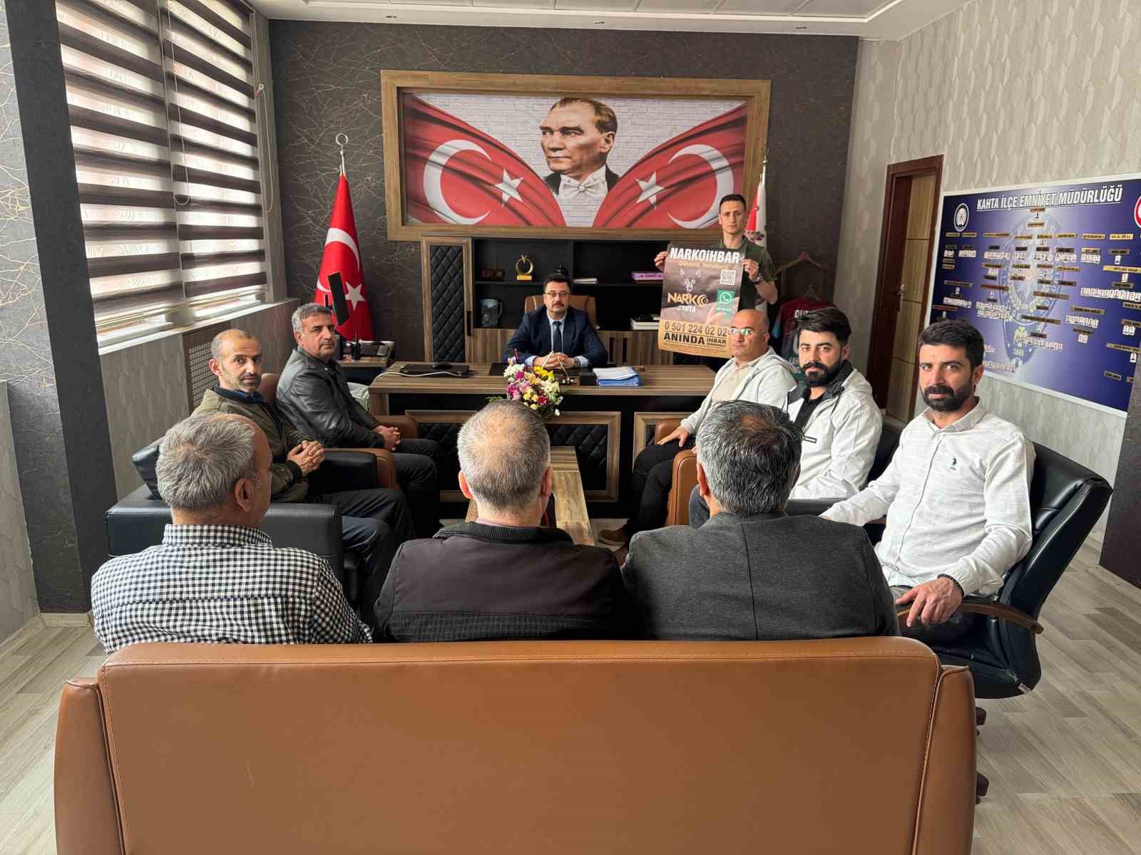 Kahta’da kurulan narko ihbar hattı faaliyete geçti