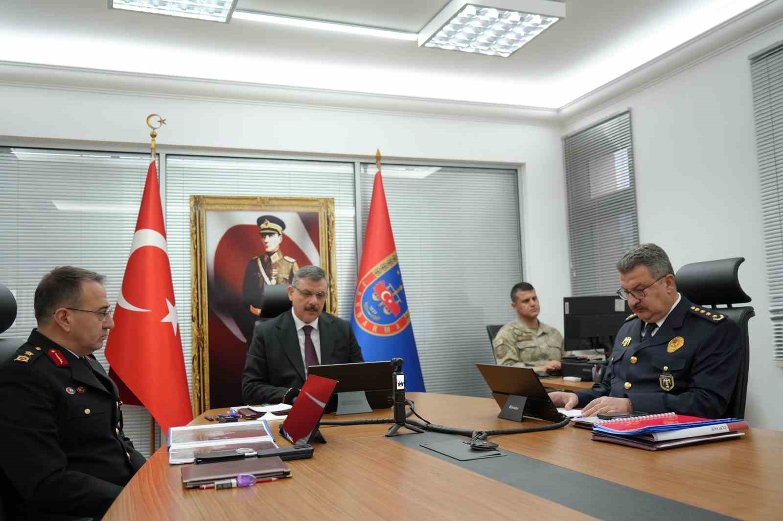 Vali &Ccedil;ift&ccedil;i: "Paland&ouml;ken&rsquo;deki otellerde g&uuml;venlik sorunu yok"
