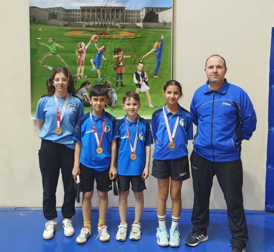 Sakarya B&uuml;y&uuml;kşehir&rsquo;in yetenekli raketleri k&uuml;rs&uuml;n&uuml;n sahibi oldu
