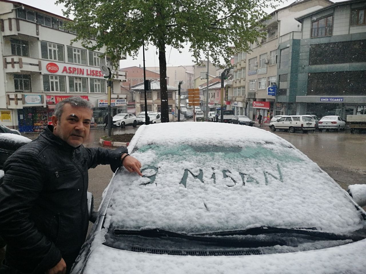 Niksar&rsquo;da bahar yerini kışa bıraktı
