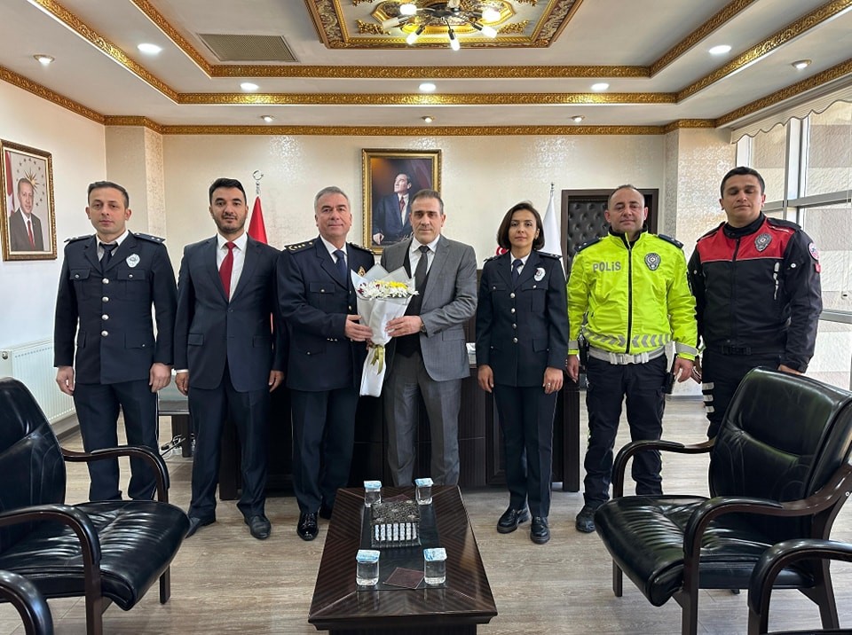 Polis Haftası nedeniyle Kaymakam&rsquo;ı ziyaret ettiler
