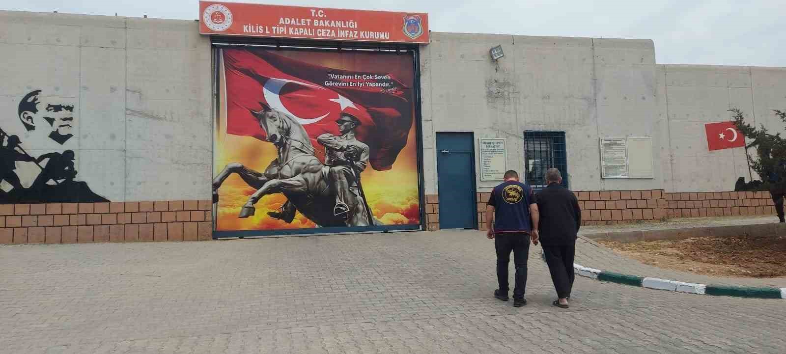 Kilis’te vergi suçundan aranan şahıs yakalandı
