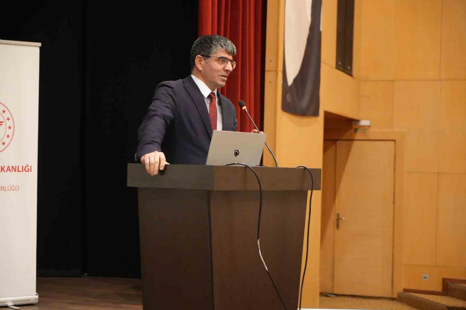 Hekimlere ’beyin ölümü tanısı ve donör bakımının önemi’ anlatıldı