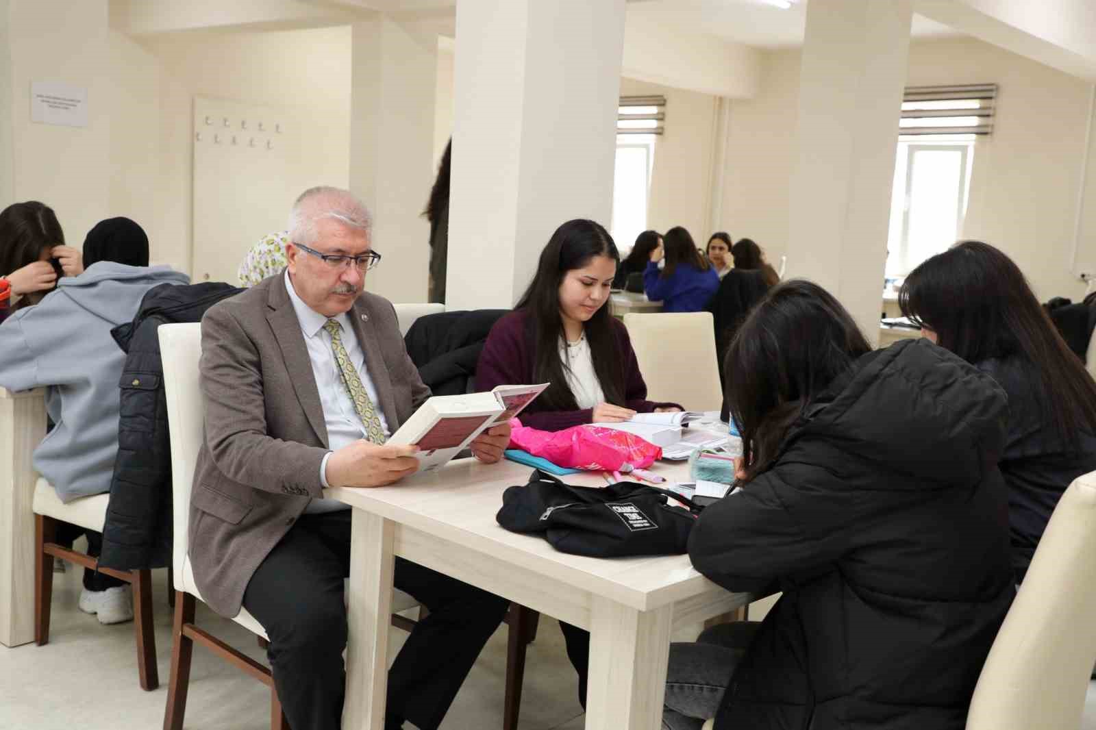 Sinop&rsquo;ta kitap okuma etkinliği
