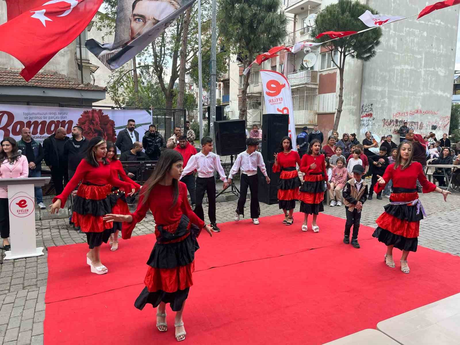 Romanlar günü renkli kutlandı