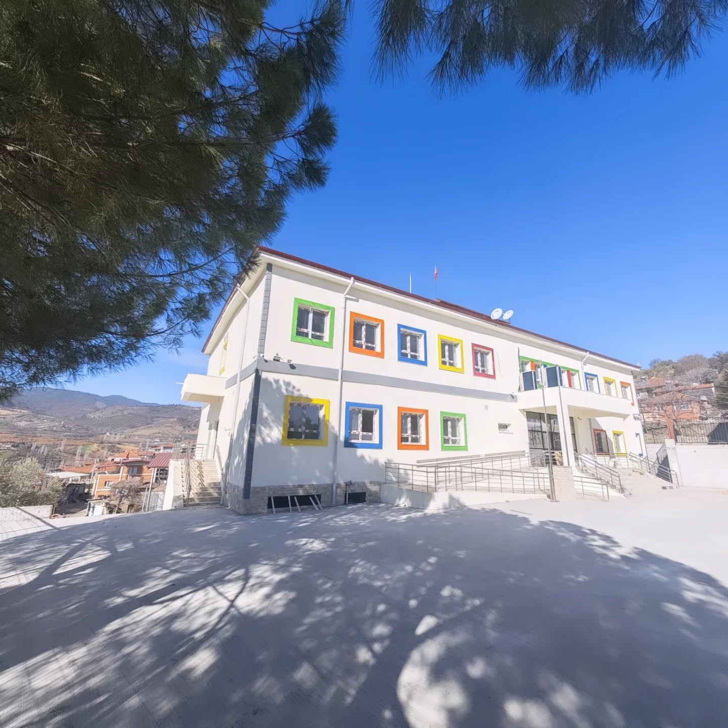 Sarıgöl’de bir okul daha tamamlandı