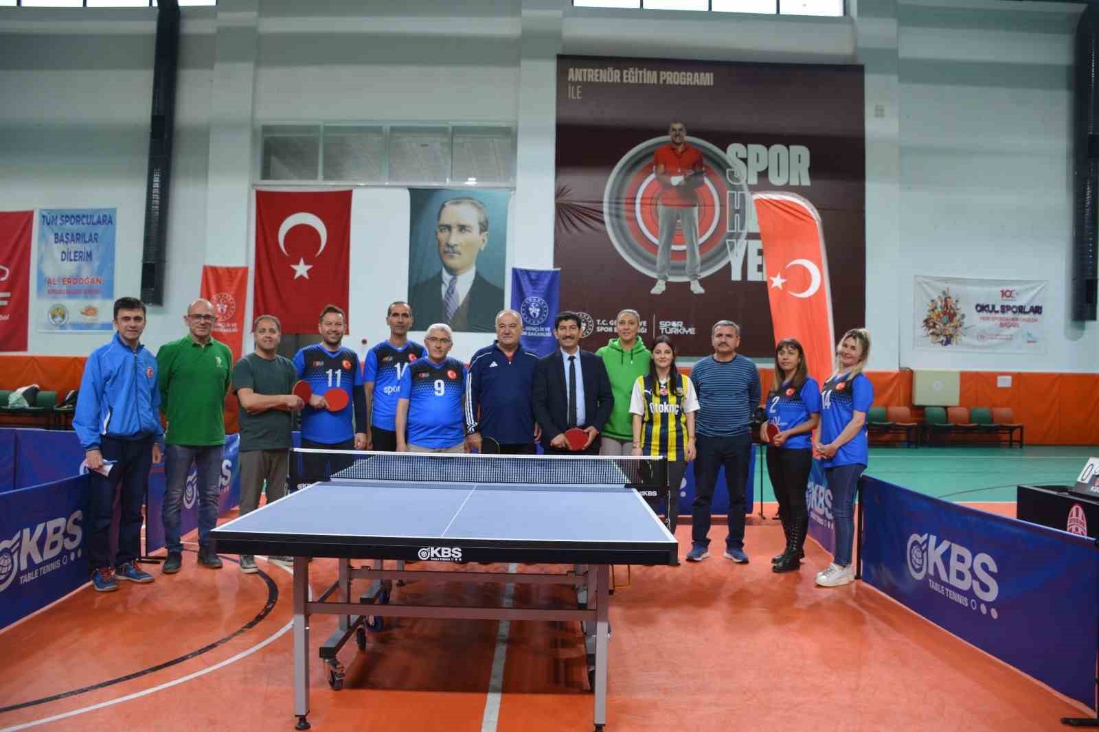 Köyceğiz’de okul yöneticileri sporda buluştu