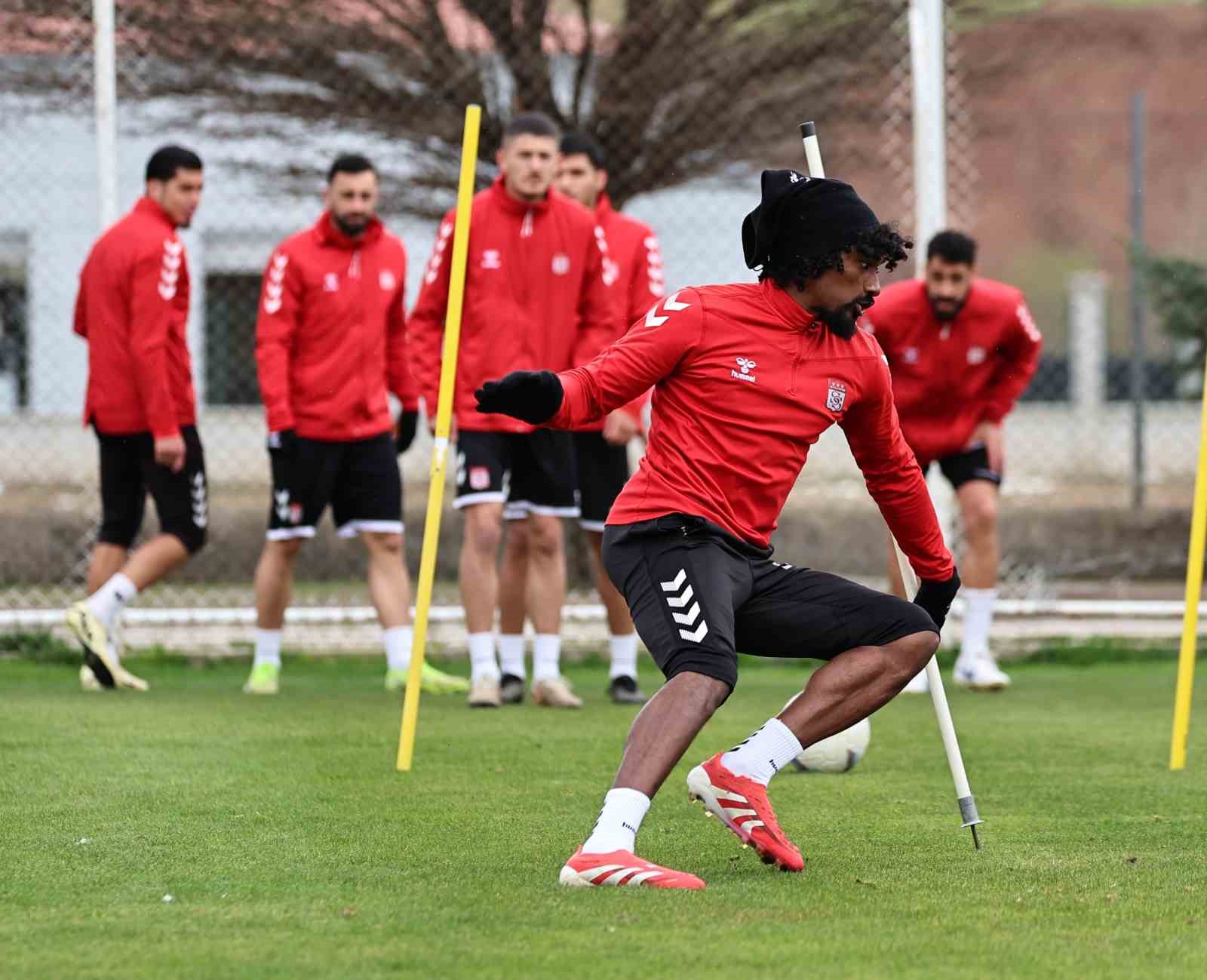 Sivasspor, Fenerbahçe maçının hazırlıklarını sürdürdü