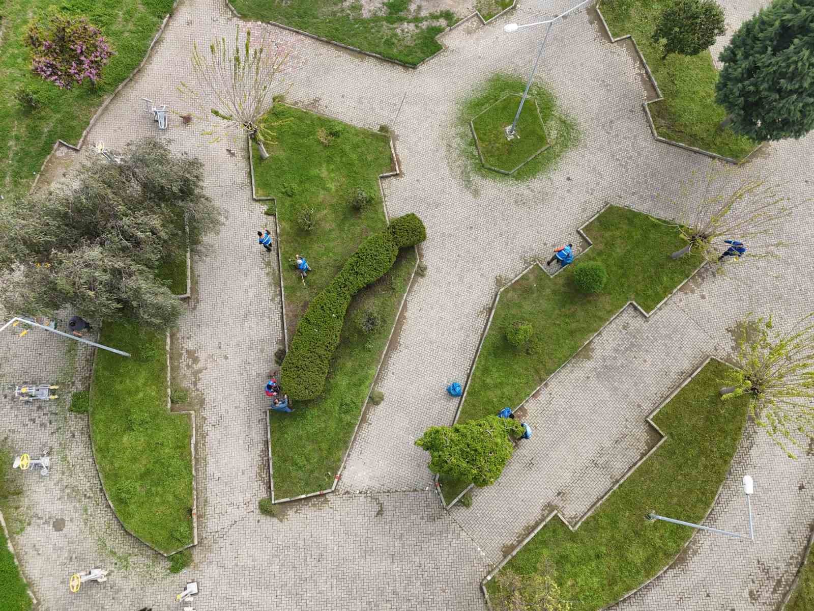 Nazilli Belediyesi parkları yaza hazırlıyor
