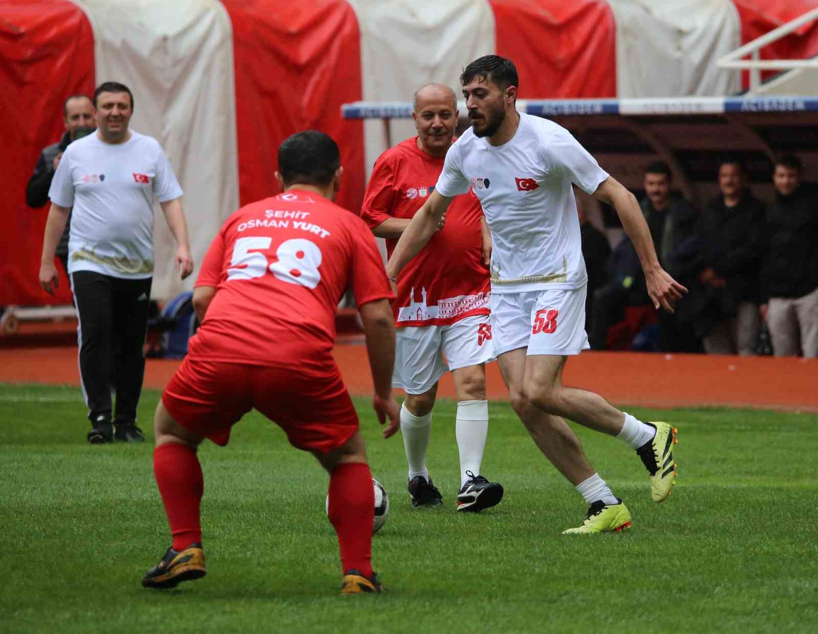 Sivas’ta şehitlerin anısına özel maç