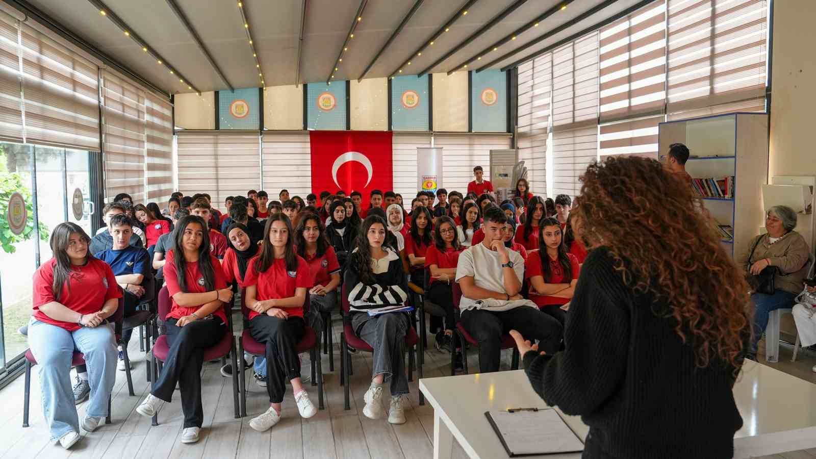 Tarsus’ta gençler, hem bilinçlendi hem de tarihle buluştu