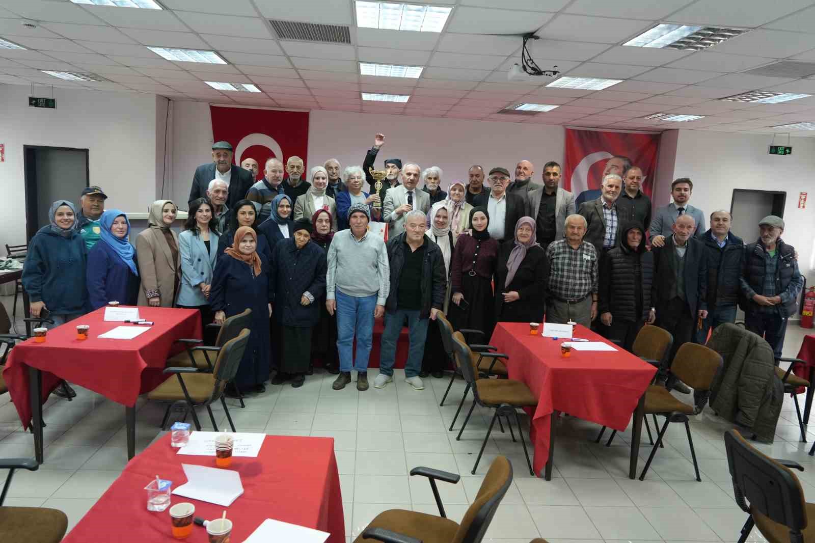 Huzurevi sakinleri bilgi yarışması: Hem yarıştılar hem eğlendiler