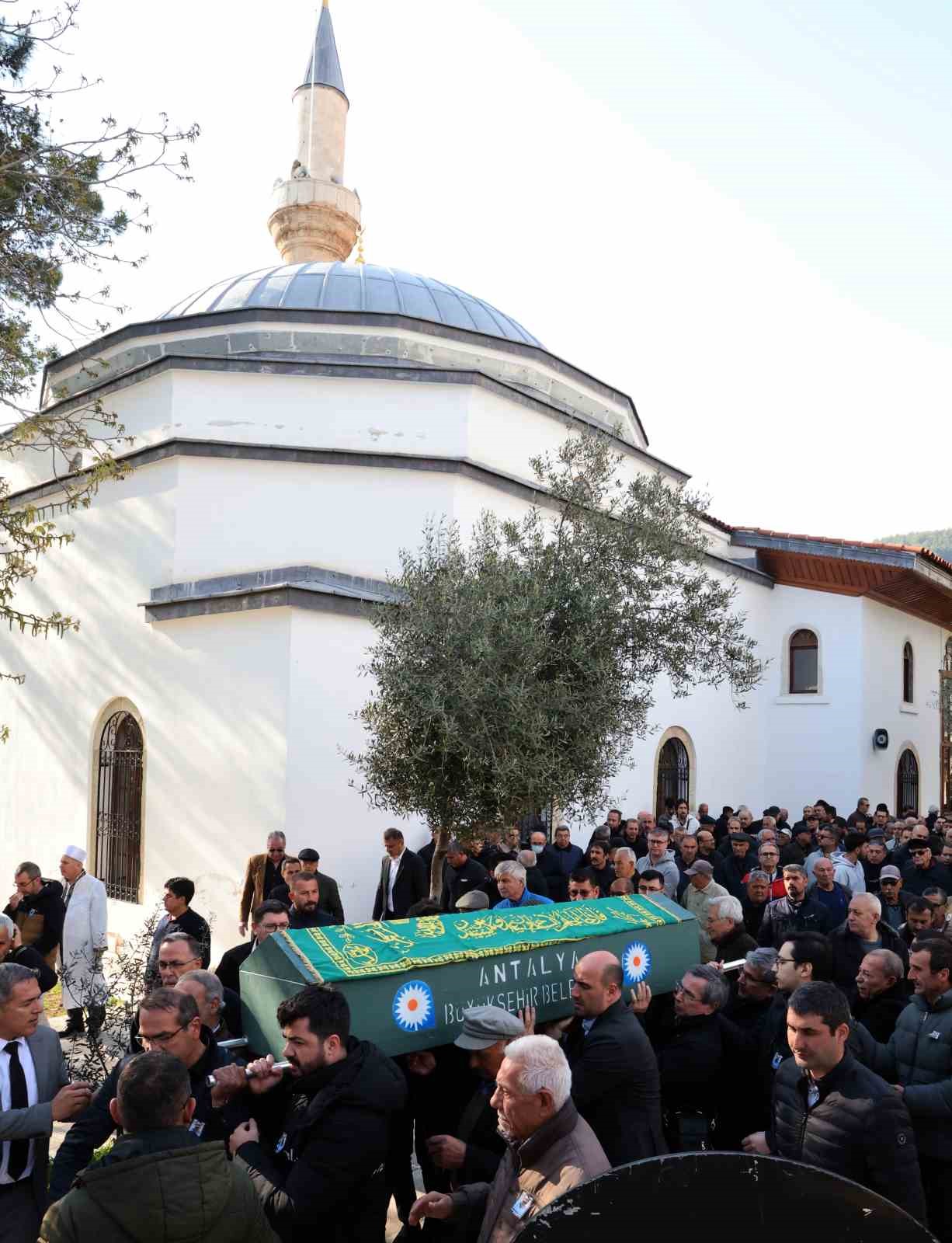 Muğlalı doktor toprağa verildi