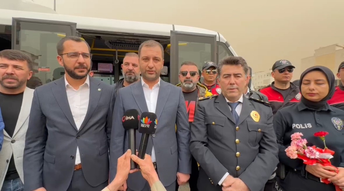 Nusaybin esnafından "Polis Haftası" kutlaması
