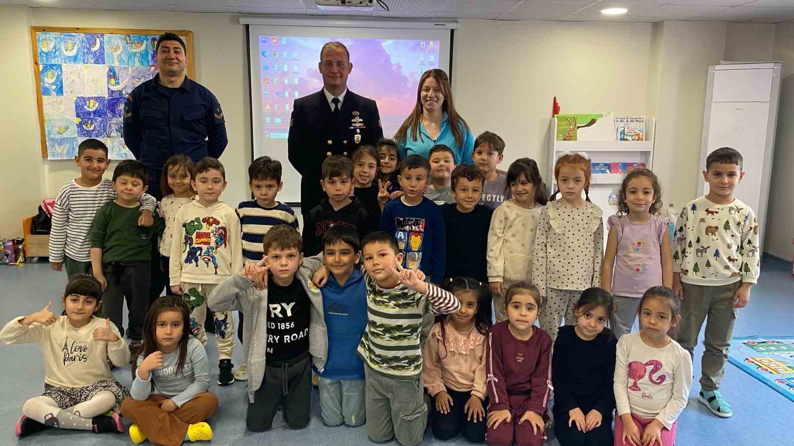 Kemer’de minikler öğrencilere denizlerin önemi anlatıldı