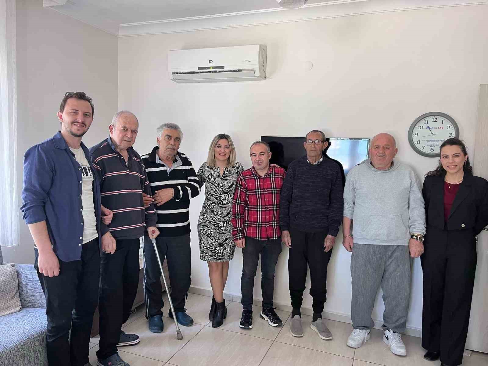 Ayvalık Kütüphanesinde özel öğrencilerden anlamlı sergi