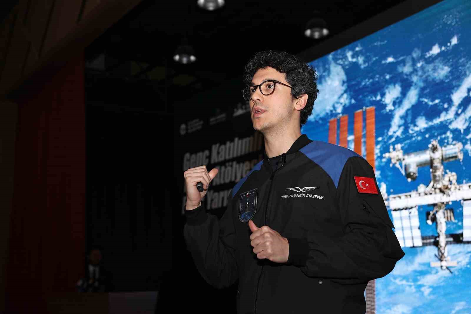 Türk armasıyla uzaya çıkan ikinci astronot Tuva Çilingir Atasever: &quot;Uzaydan dünyayı görmek tarifsizdi&quot;