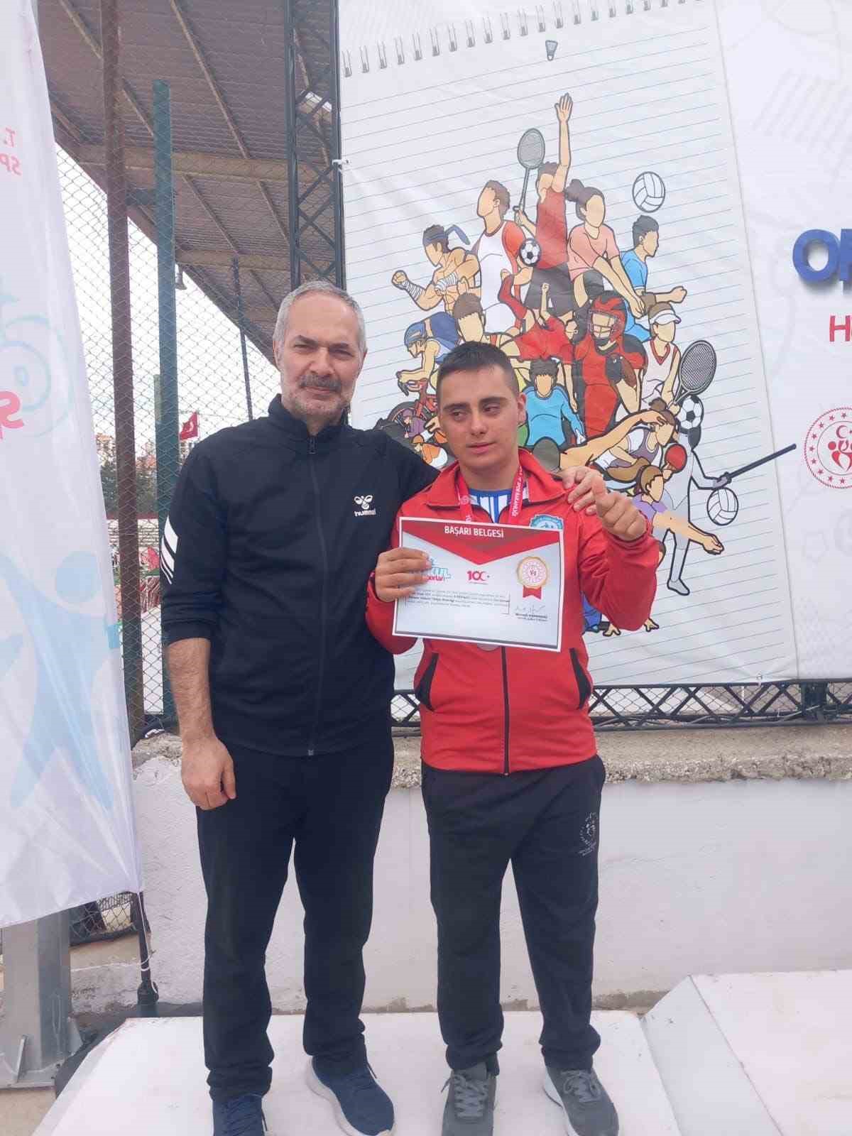 Bayburtlu özel öğrenciler Özel Sporcular Türkiye Şampiyonası’ndan galibiyetle döndüler
