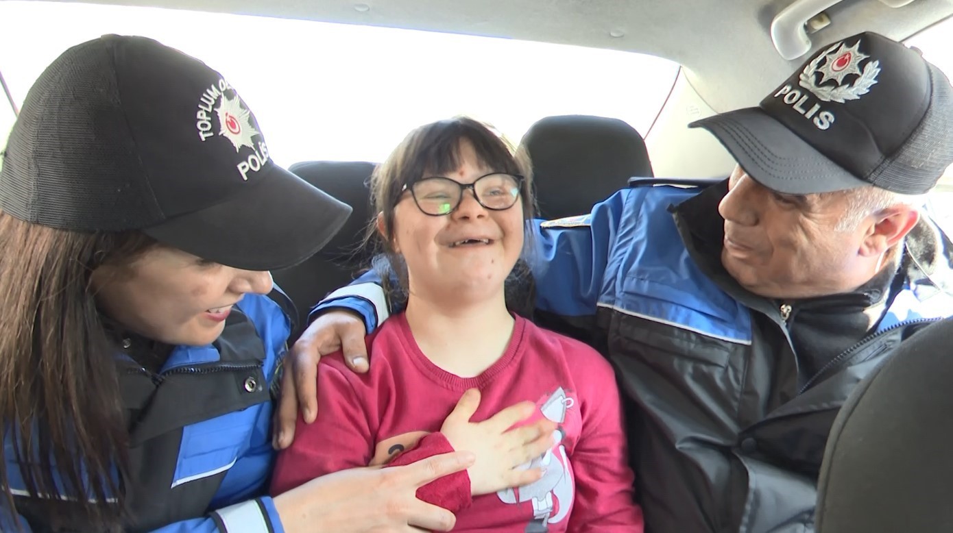 Down sendromlu İnzile polis oldu, heyecanı herkesi mutlu etti