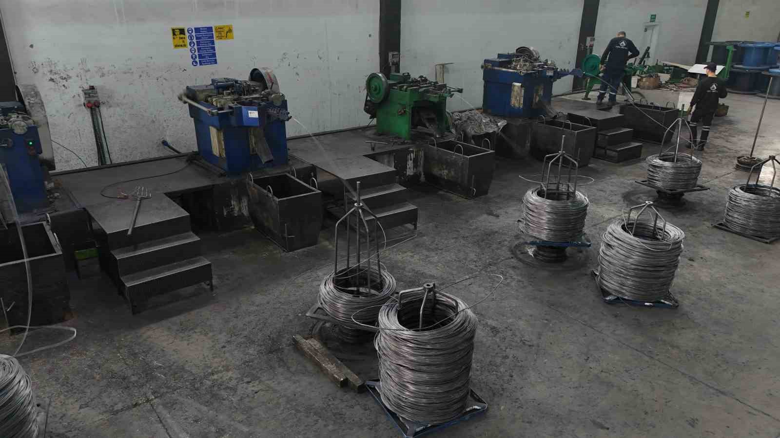 Diyarbakır’da deprem sürecinde kurulan tel ve çivi üreten firma, Suriye’de yapılacak olan yapı fuarından beklentisi yüksek