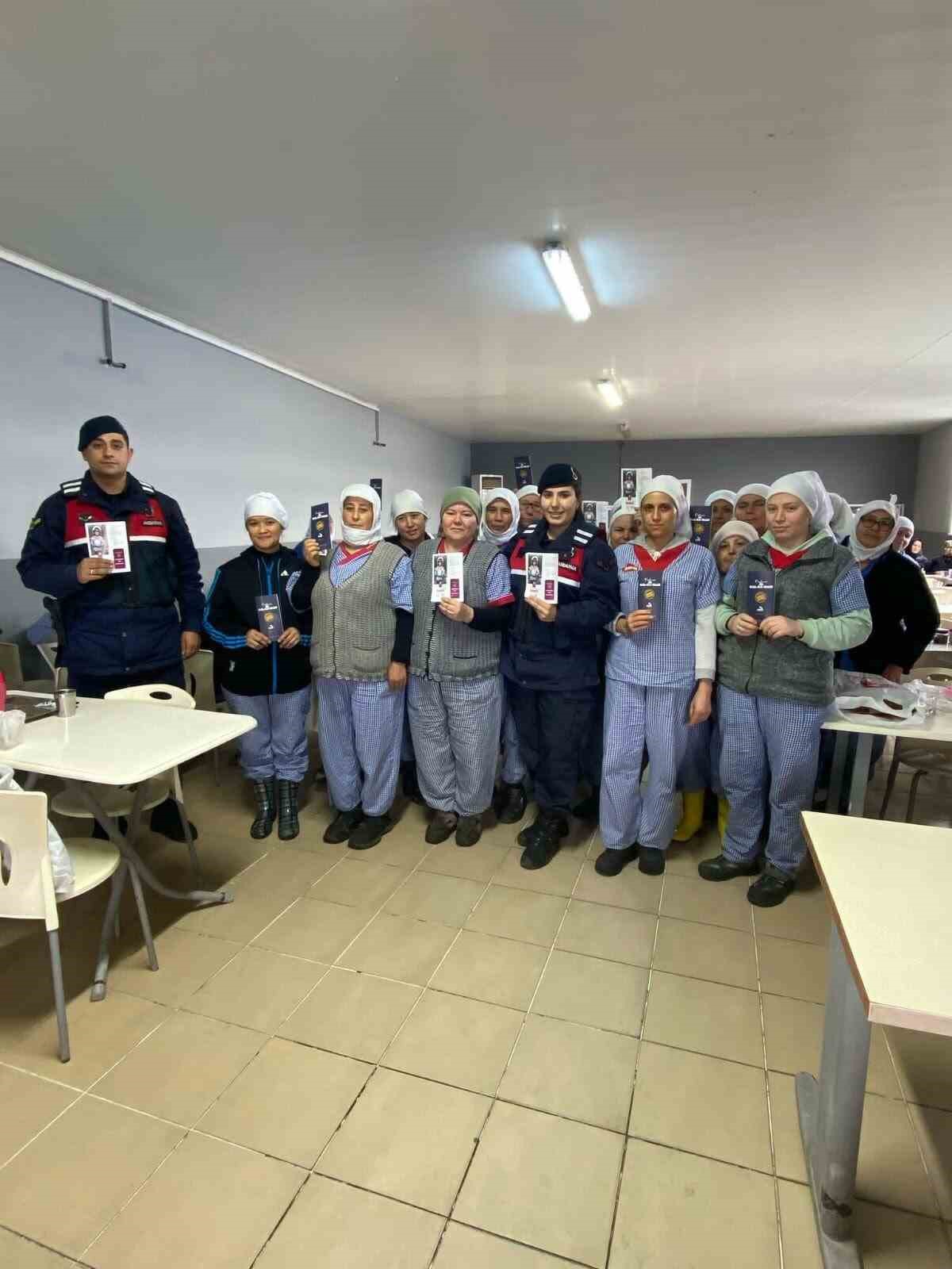 Bozdoğan&rsquo;da kadınlara KADES eğitimi
