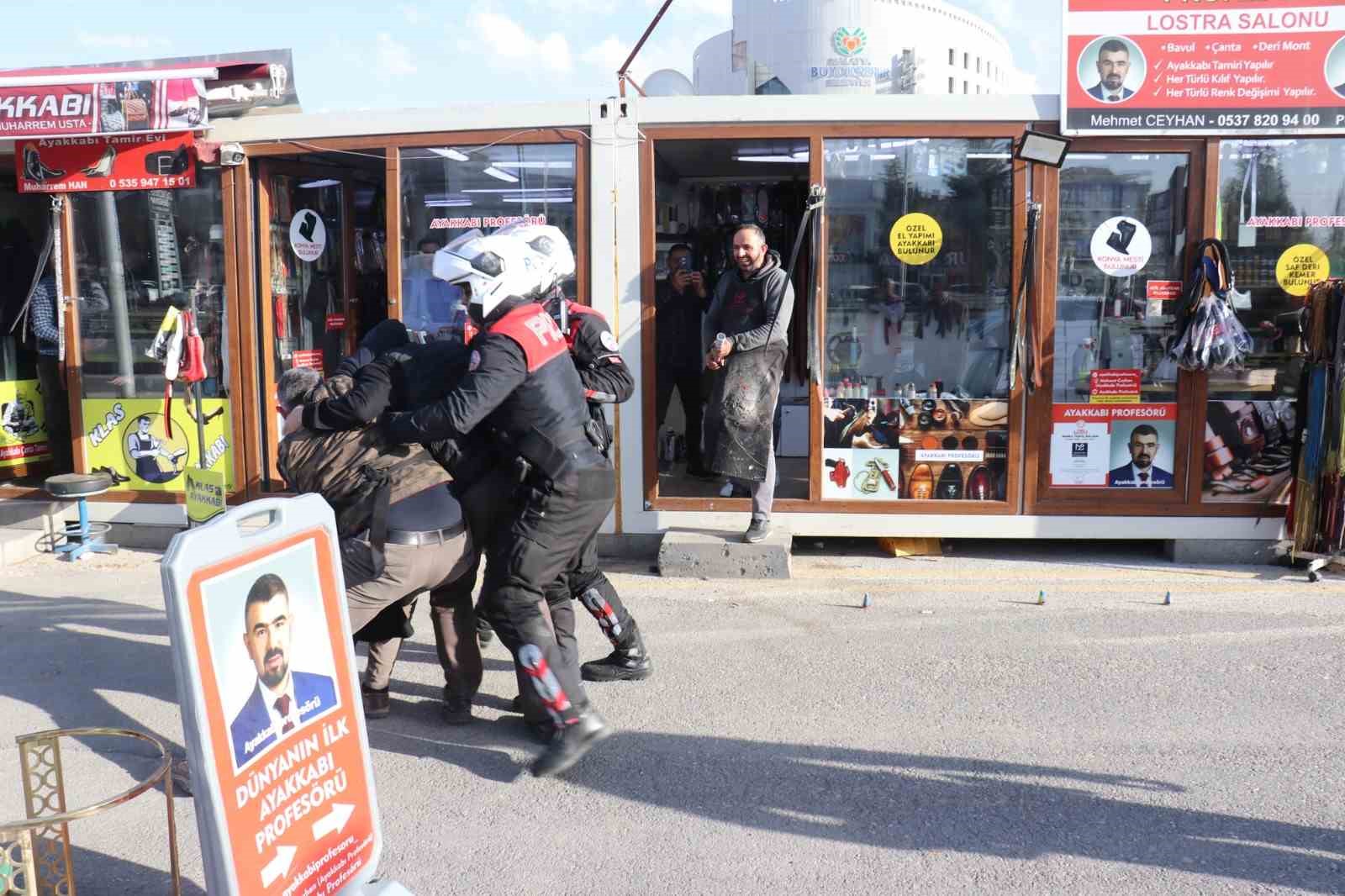 Malatya&rsquo;da kavga ihbarına giden polis şaşkına d&ouml;nd&uuml;
