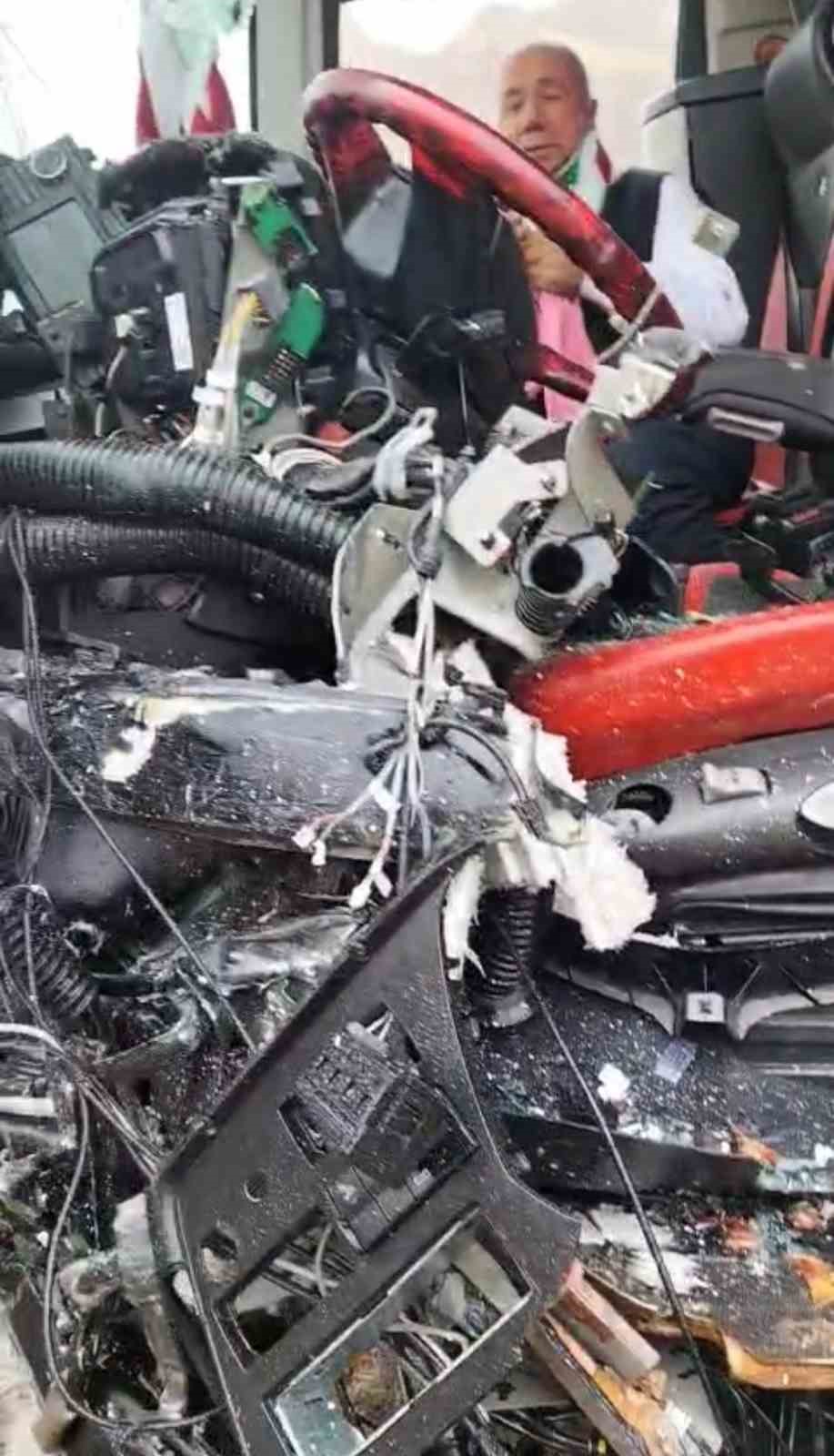 Otob&uuml;sle tankerin &ccedil;arpıştığı kazada 1 kişi hayatını kaybetti
