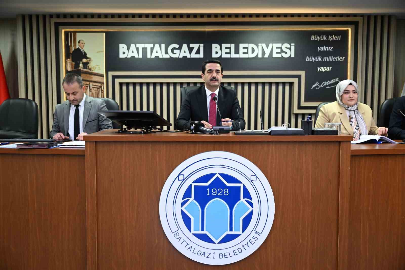 Battalgazi Belediye Başkanı Taşkın: "Hukuksuz iş yapanı savcılığa götürürüm"