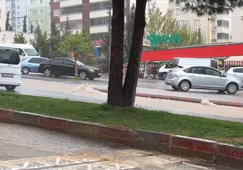 Kahramanmaraş&rsquo;ta sağanak etkili oldu
