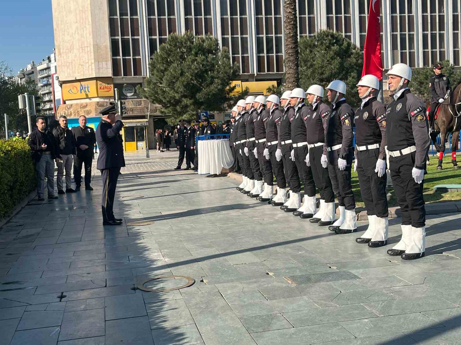 T&uuml;rk Polis Teşkilatı&rsquo;nın 180&rsquo;inci yılı İzmir&rsquo;de kutlandı
