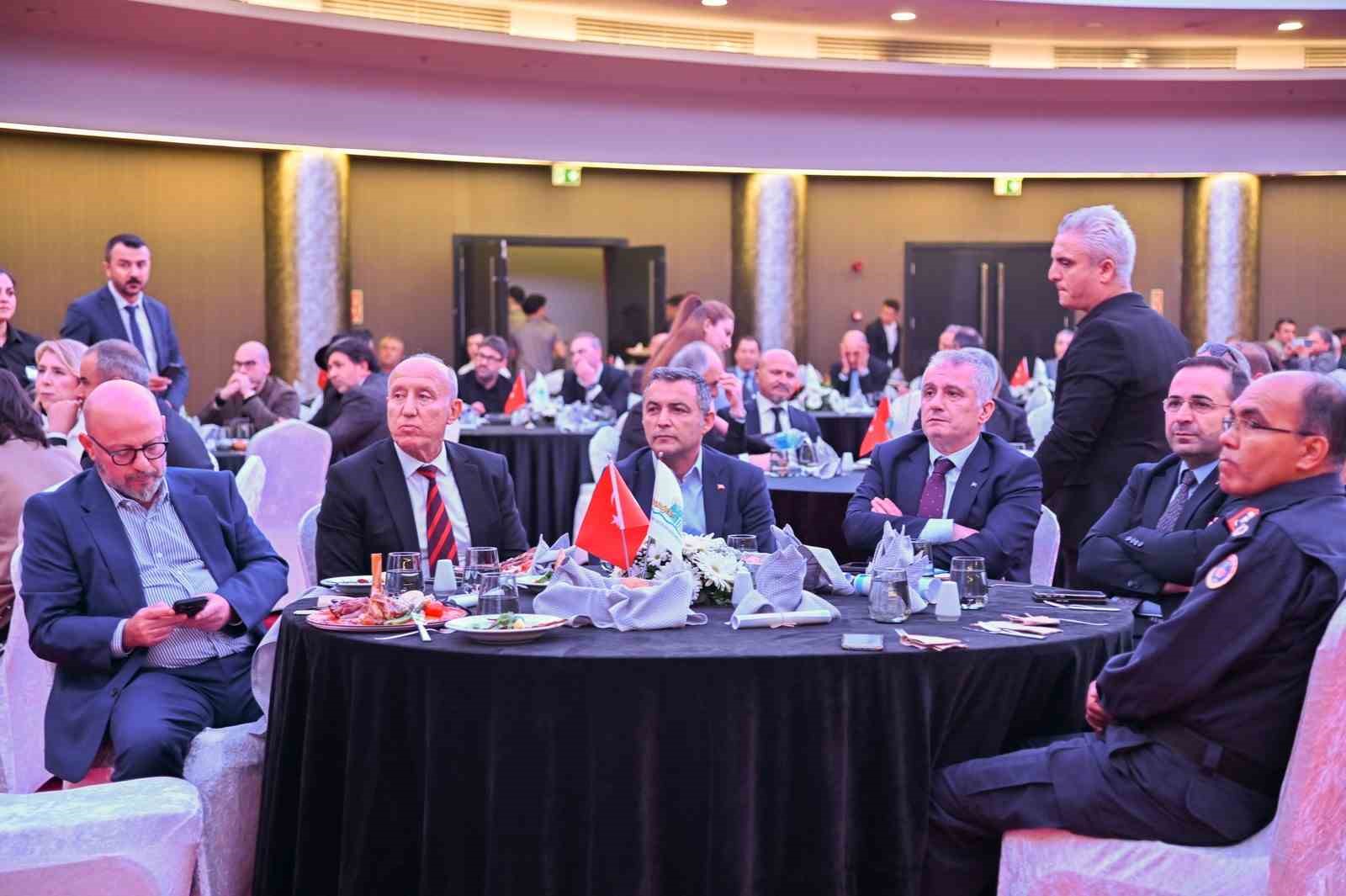 Manavgat&rsquo;ta turizm ve doğal gaz g&uuml;ndemi
