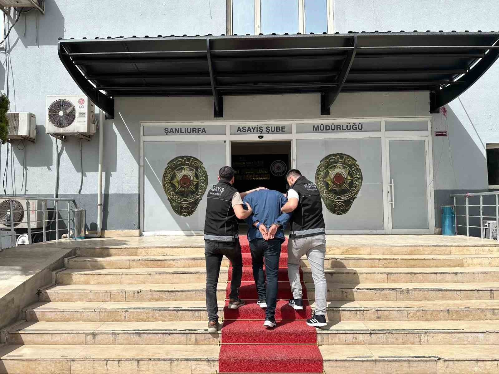 Şanlıurfa&rsquo;da çeşitli suçlardan aranan 12 şahıs yakalandı