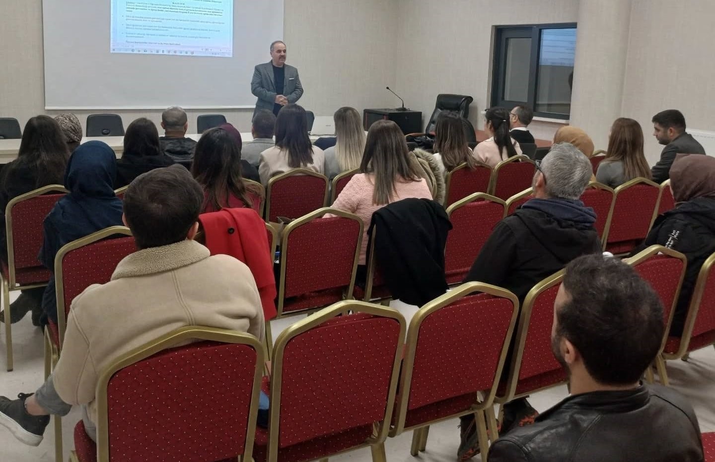 Altıntaş’ta öğretmenlere Erasmus Projesi hazırlama ve uygulama eğitimi