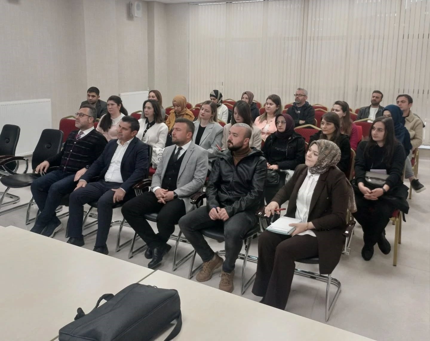 Altıntaş&rsquo;ta &ouml;ğretmenlere Erasmus Projesi hazırlama ve uygulama eğitimi
