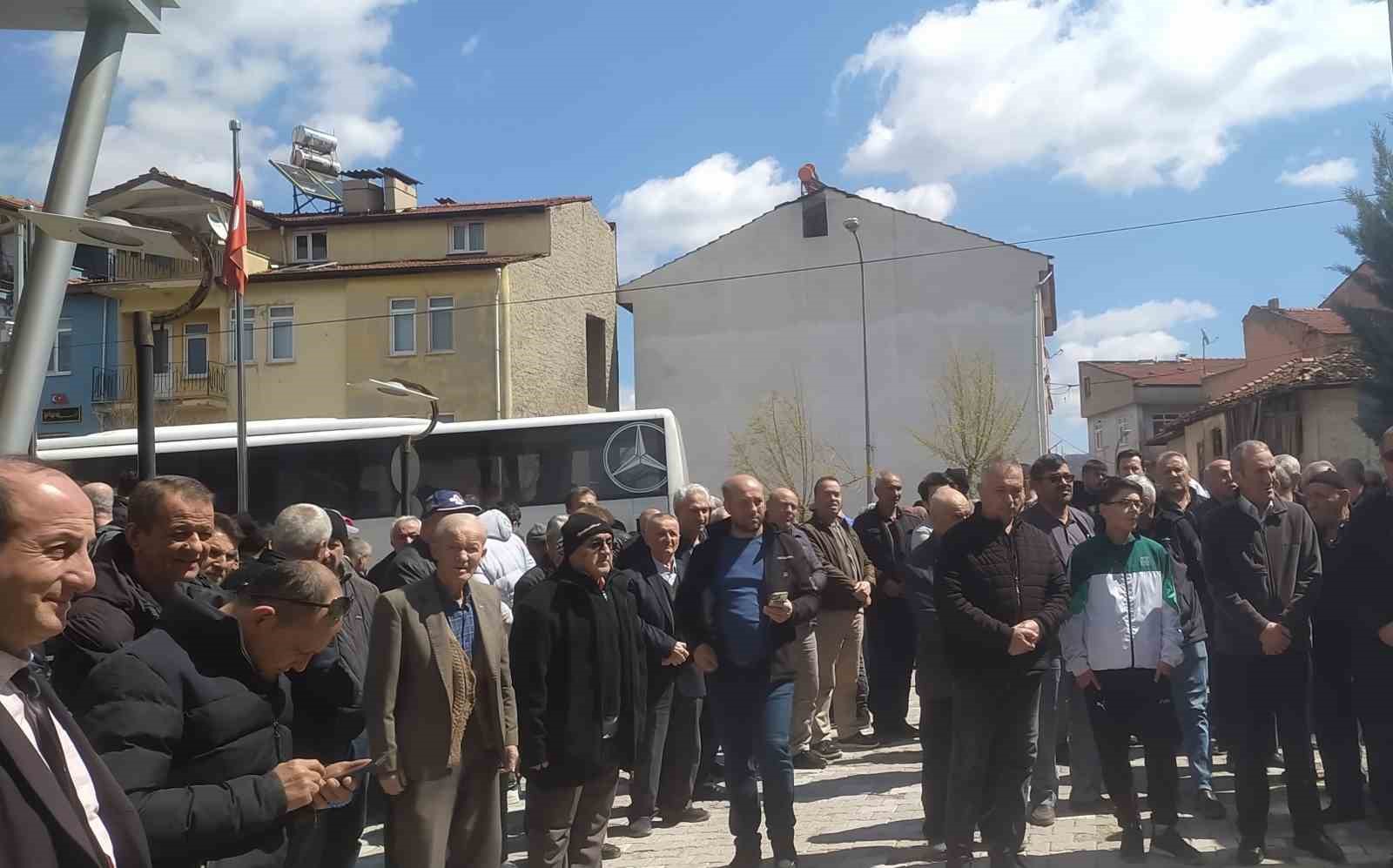 Hisarcık&rsquo;ta 20 kişilik umre kafilesi dualarla uğurlandı
