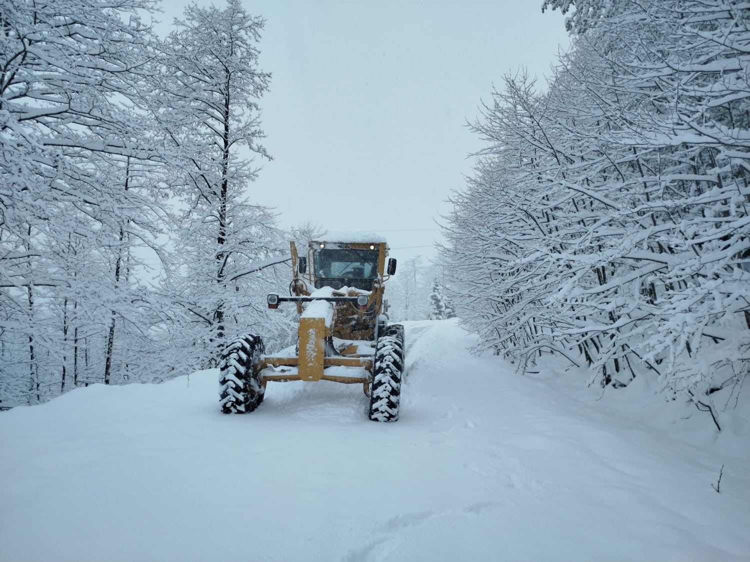 Ordu’da Nisan ayında karla mücadele