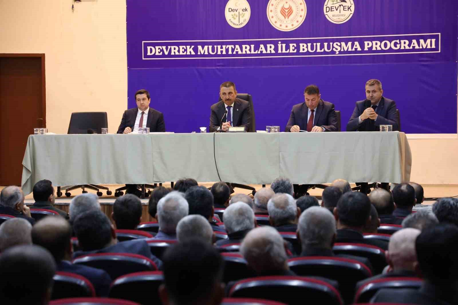 Vali Hacıbektaşoğlu, muhtarlarla buluştu
