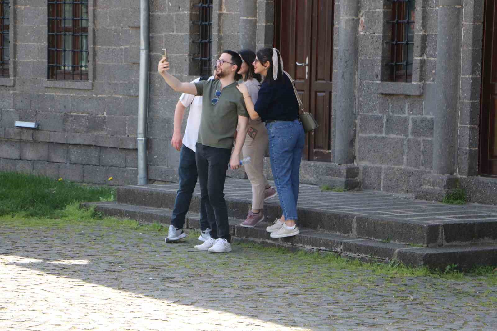 Diyarbakır Müzesi bayram tatilinde 13 bin ziyaretçiyi ağırladı