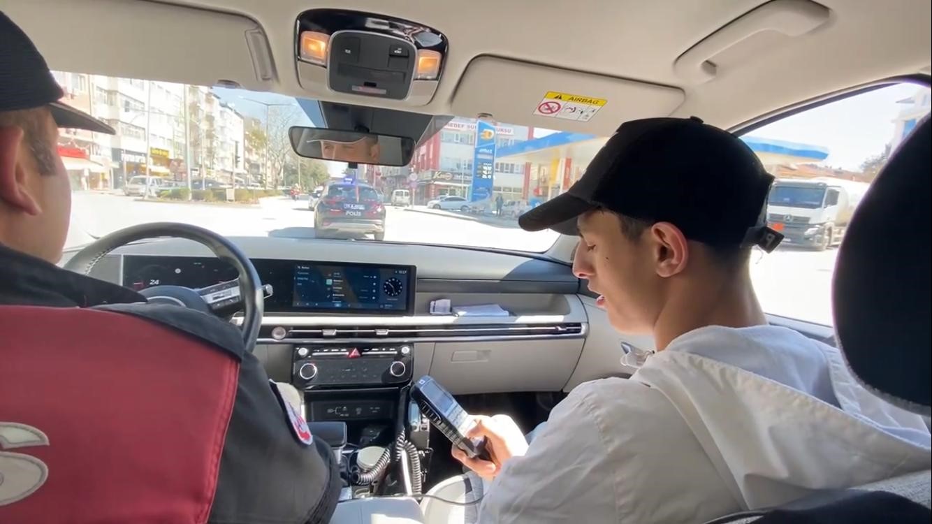 Polis haftası kutlamalarında Serebral palsi hastası Cem &Ouml;zen&rsquo;in mutluluğu duygulandırdı
