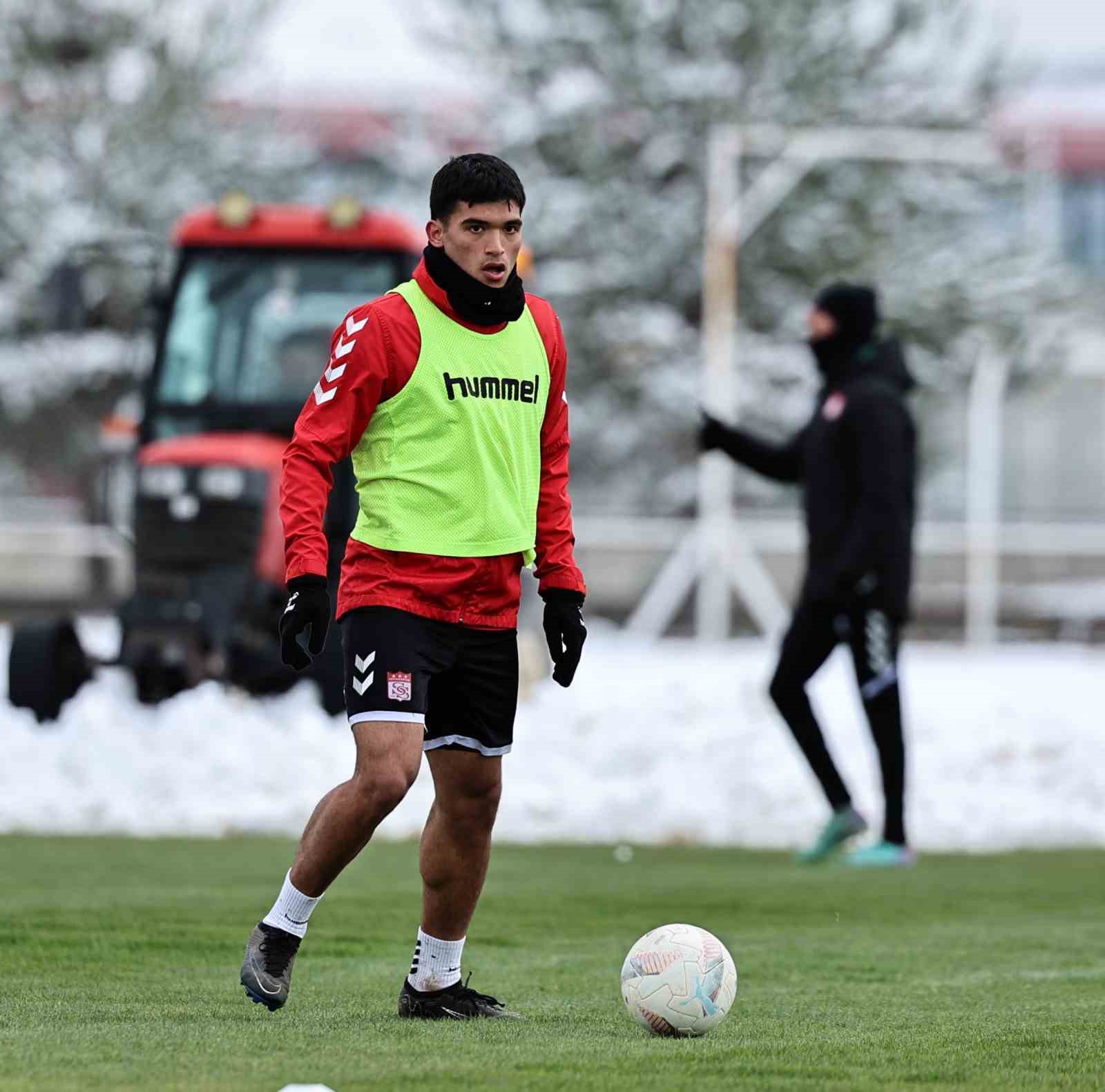 Sivasspor’da, Fenerbahçe mesaisi devam etti
