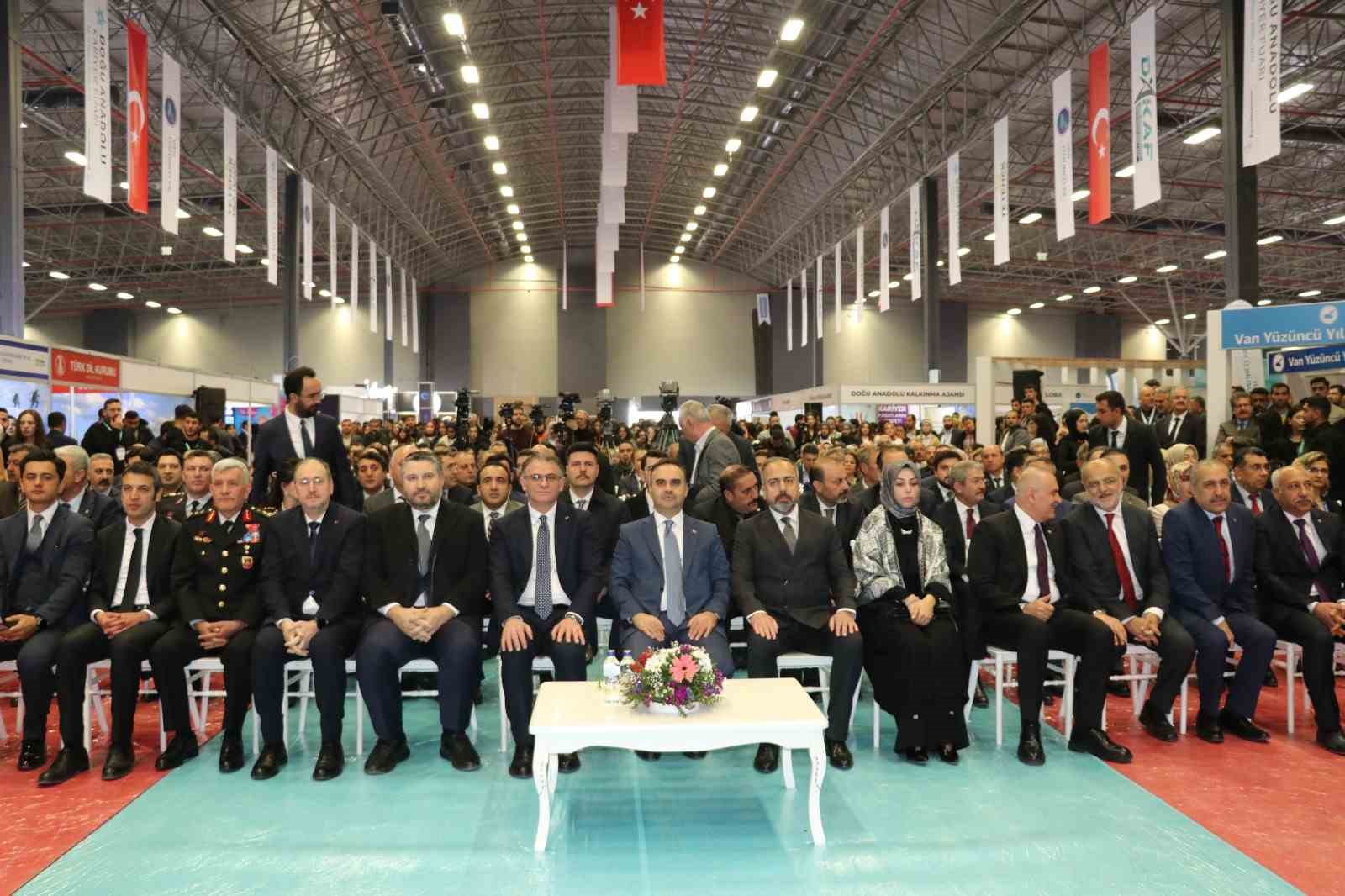 Bakan Kacır: "İnsansız hava aracı üretiminde dünyada lider pozisyona eriştik"