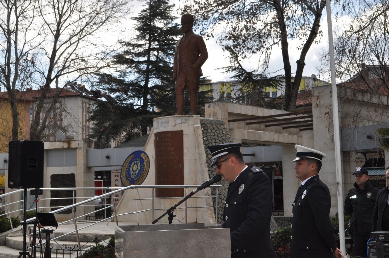 Yalva&ccedil;&rsquo;ta Polis Teşkilatının 180. yılı t&ouml;renle kutlandı
